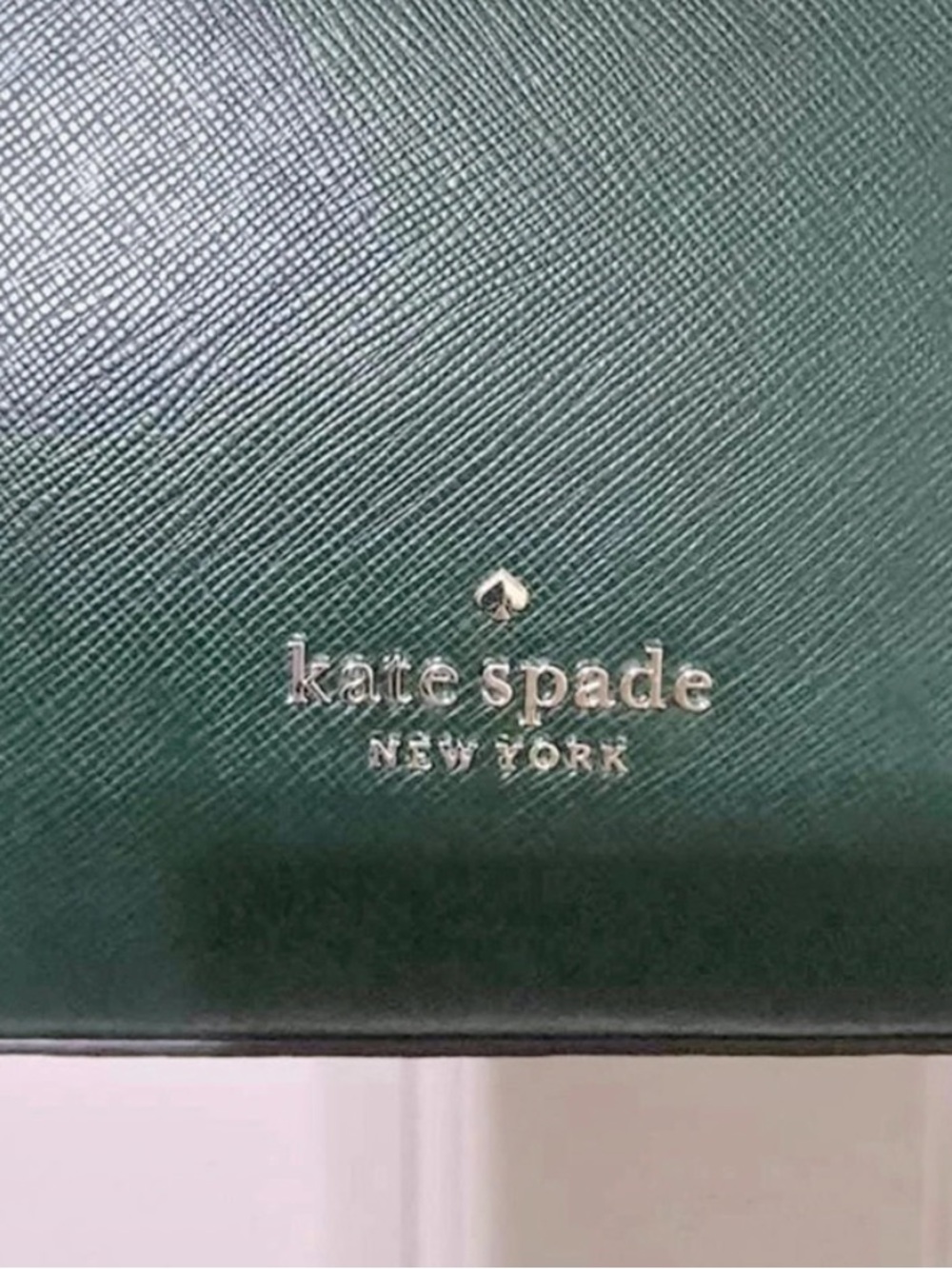 Kate Spade Perry Emerald Green
Handbag NWOT - Picture 2 of 16
